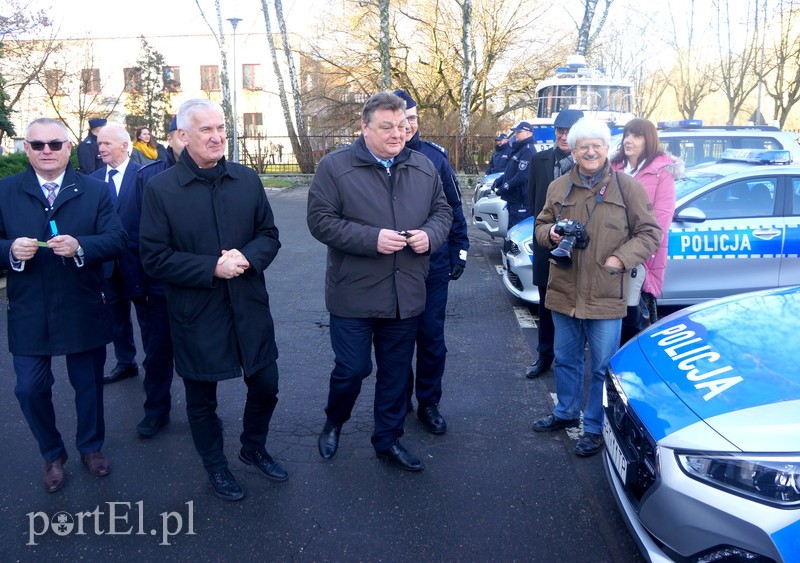 Będą pływać i jeździć nowym sprzętem zdjęcie nr 219781