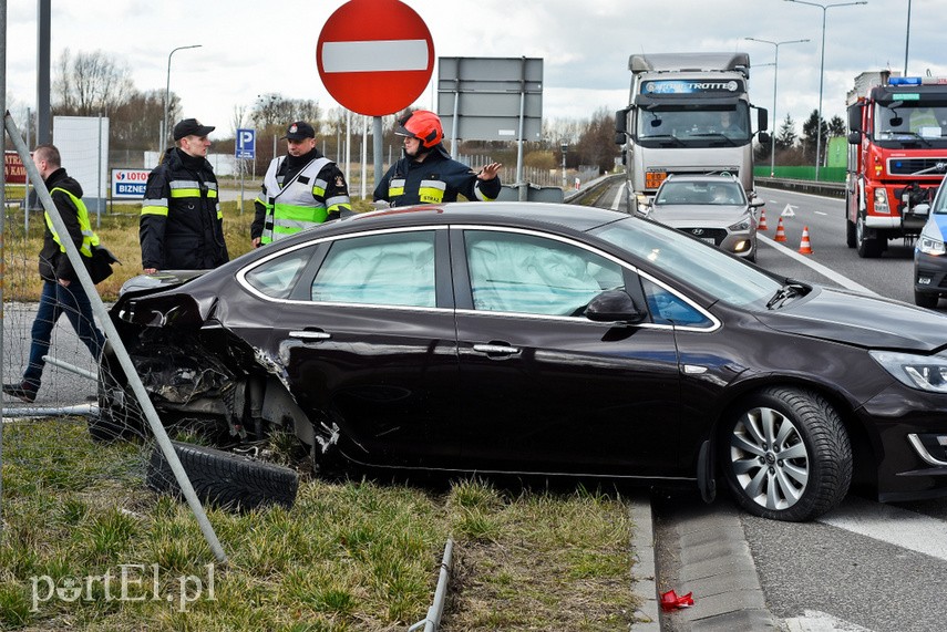 Zajechał drogę i doprowadził do kolizji zdjęcie nr 221219
