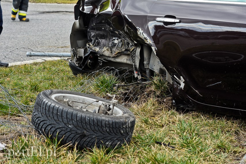 Zajechał drogę i doprowadził do kolizji zdjęcie nr 221220