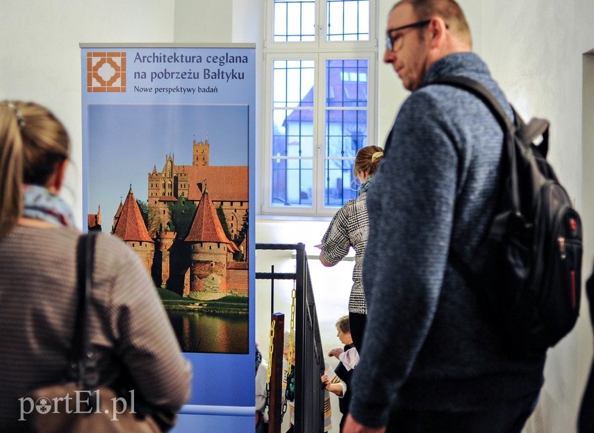 Na początku była cegła zdjęcie nr 221683