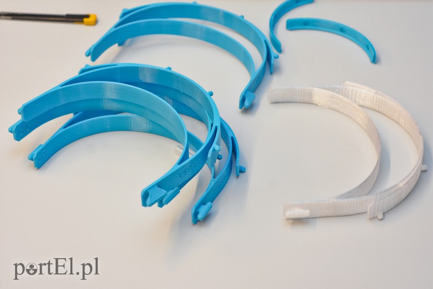 Elbląg Drukują przyłbice dla lekarzy i personelu medycznego