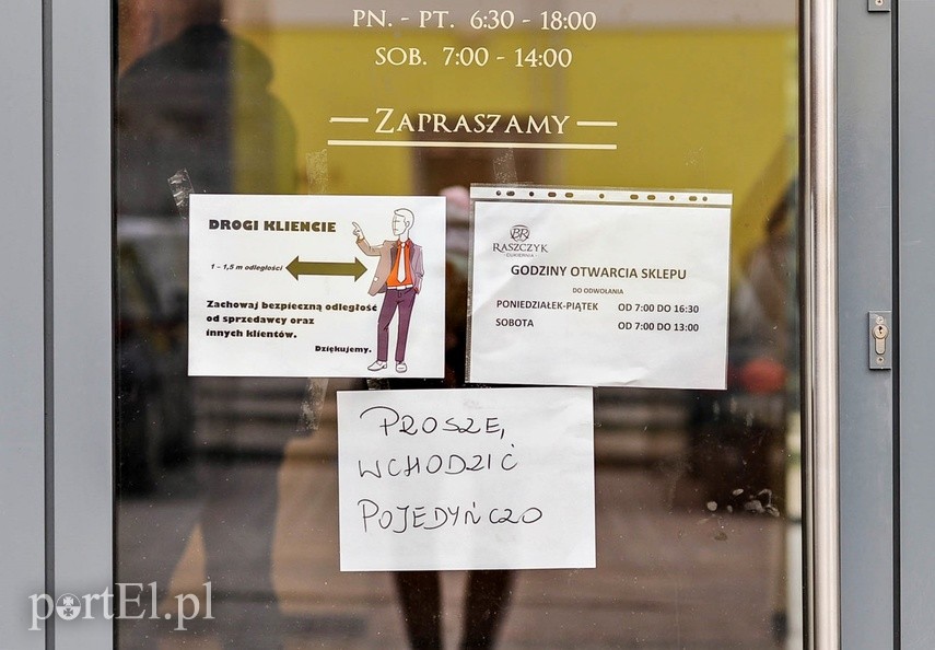 W Elblągu spokojnie, tylko ludzie jakby smutniejsi" zdjęcie nr 222471