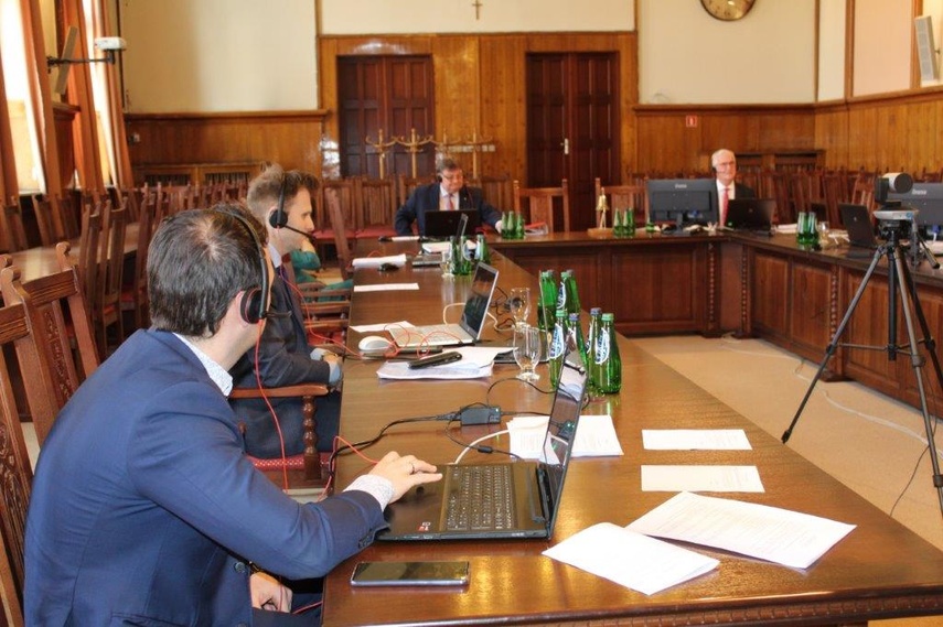 Elbląg Radni radzili online, nowa osoba w składzie