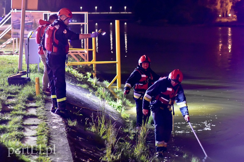 Elbląg Nocny alarm dla służb. Do rzeki miał wpaść mężczyzna na wózku