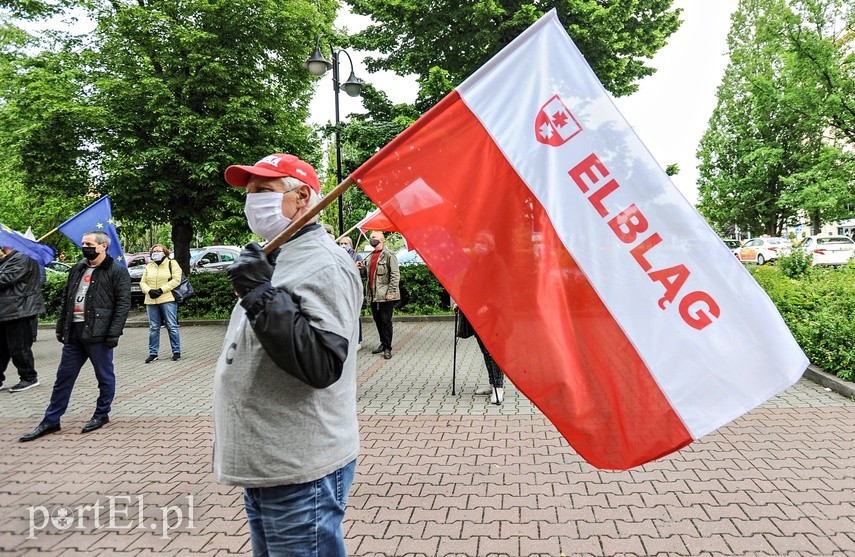 Protestowali w obronie sędziego zdjęcie nr 224632