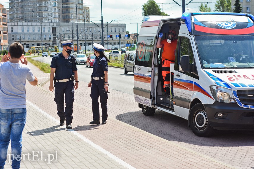 Rowerzystka potrąciła kobietę wysiadającą z autobusu zdjęcie nr 226004