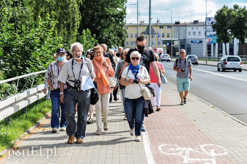 Na prawo most, na lewo most, a dołem Elbląg płynie zdjęcie nr 227025