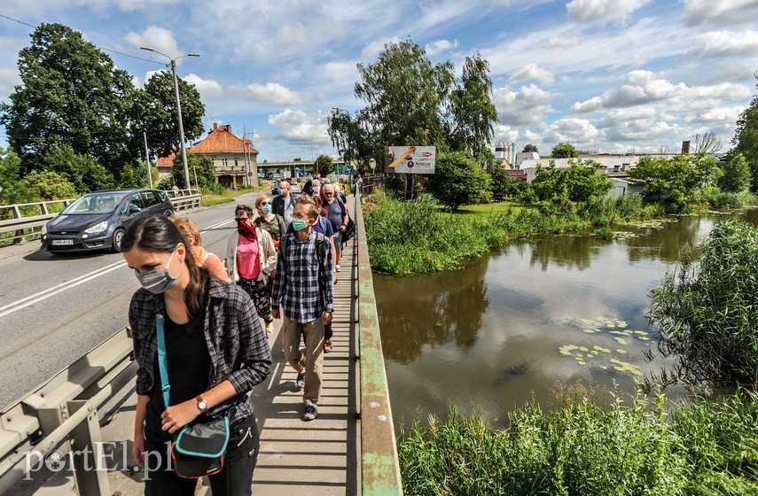 Na prawo most, na lewo most, a dołem Elbląg płynie zdjęcie nr 227042
