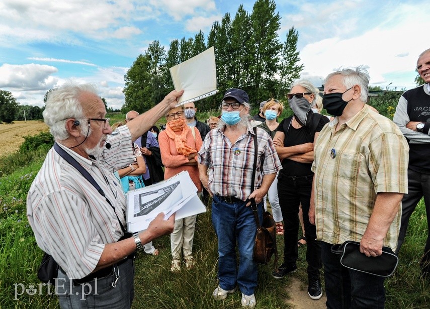 Na prawo most, na lewo most, a dołem Elbląg płynie zdjęcie nr 227046