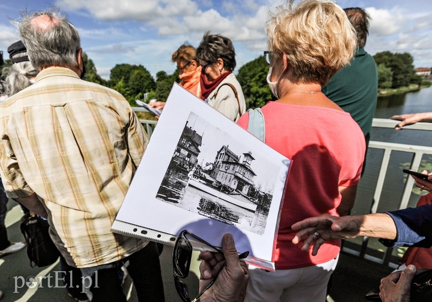 Na prawo most, na lewo most, a dołem Elbląg płynie zdjęcie nr 227028