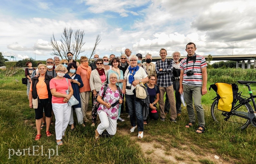 Na prawo most, na lewo most, a dołem Elbląg płynie zdjęcie nr 227049