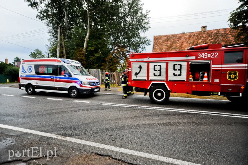 Dachowanie i kolizja w Nowym Dworze Elbląskim zdjęcie nr 228551