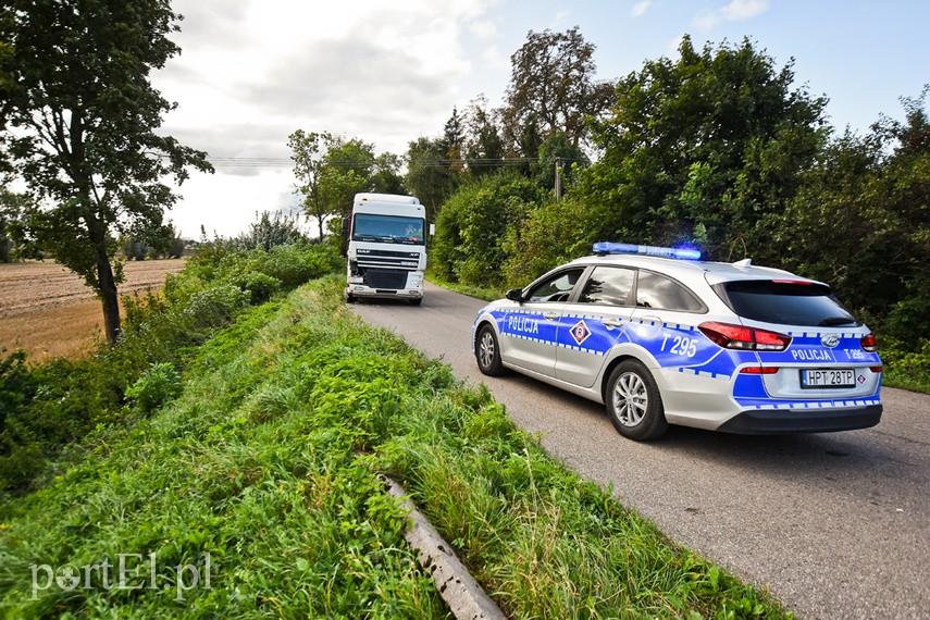 Elbląg Czołówka skutera z ciężarówką w Różanach