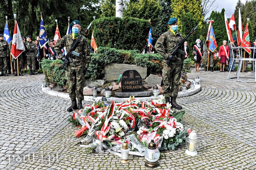 "Mimo brutalnych represji zachowali polskość" zdjęcie nr 230296