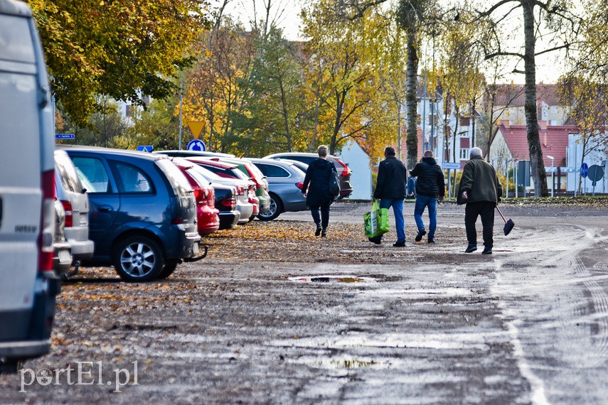 "A dziś można już wejść na cmentarz?" zdjęcie nr 232553