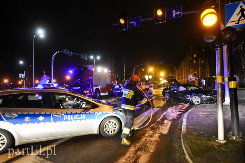 Elbląg Kolizja audi z oplem na skrzyżowaniu ul. Wigilijnej z ul. Rycerską