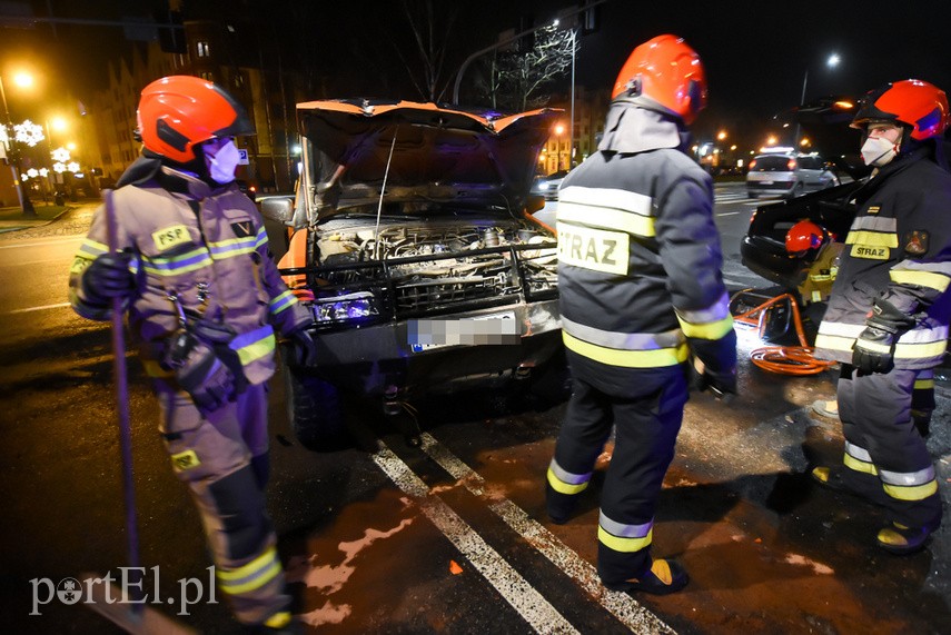 Kolizja audi z oplem na skrzyżowaniu ul. Wigilijnej z ul. Rycerską zdjęcie nr 234505