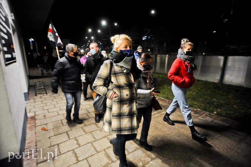 Elblążanie protestowali przeciw delegalizacji aborcji zdjęcie nr 235243