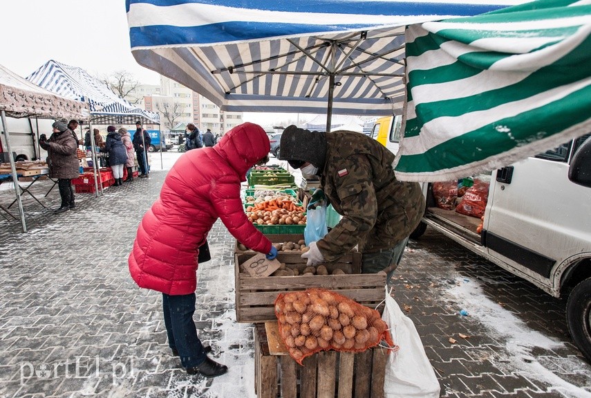 Miasto zwalnia targujących z opłaty dziennej. „Dobre chociaż i to” zdjęcie nr 235286