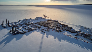 Atak zimy nie opóźnił prac na Mierzei