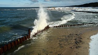 Atak zimy nie opóźnił prac na Mierzei