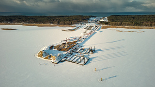 Atak zimy nie opóźnił prac na Mierzei