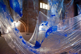 \"Kluczowa jest gra barw i doznanie przestrzeni\". Blumetrie cd. w Galerii EL