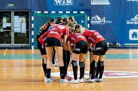 Długi przestój i porażka Startu z liderkami