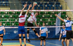 Co słychać pod siatką