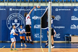 Co słychać pod siatką