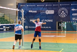 Co słychać pod siatką