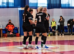 Hanza wygrywa z liderem