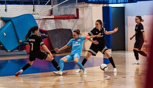 Hanza wygrywa z liderem