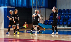 Hanza wygrywa z liderem