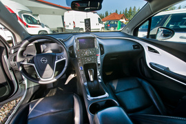 Komis Dobre Auto. Przyszłość motoryzacji w zasięgu ręki