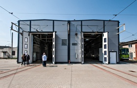 Piąty Moderus już na torach