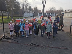 „Żywa” lekcja patriotyzmu w Przedszkolu i Żłobku Mały Europejczyk w Elblągu