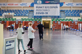 Ruszyły szczepienia w Hali Sportowo - Widowiskowej