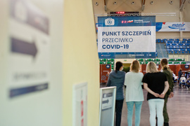 Ruszyły szczepienia w Hali Sportowo - Widowiskowej