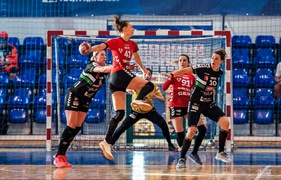 Start nie sprostał mistrzyniom