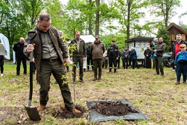\"Tysiąc drzew na minutę\"