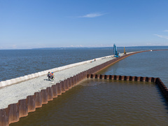 Prace kafarowe na sztucznej wyspie na finiszu