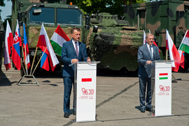 V4, czyli ministrowie obrony w Elblągu