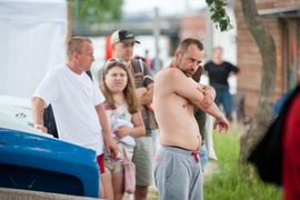 Na linie przez rzekę