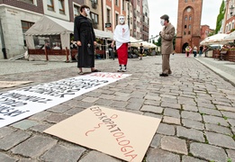 \"Ręce precz od Polski\". Happening na Starym Mieście