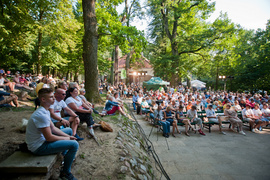 Mistrz ceremonii tym razem „Bez pestek.”