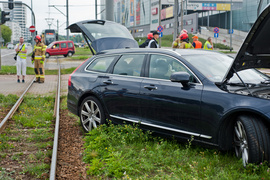 Zderzenie citroena z volvo na ul. Węgrowskiej