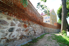 Zabytkowe mury odzyskują blask