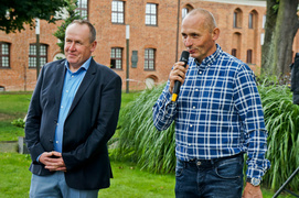 Płyń po morzach i oceanach...