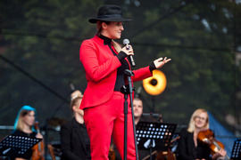 Porcja muzyki, kawałek filmu, szczypta miłości...